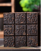 Brique de thé Pu-erh mûr de montagne Bu Lang
