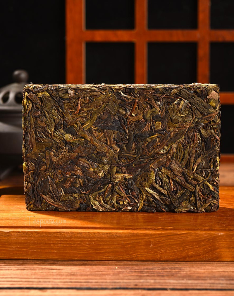 Thé Pu-erh mûr aux feuilles dorées Ba Da Shan