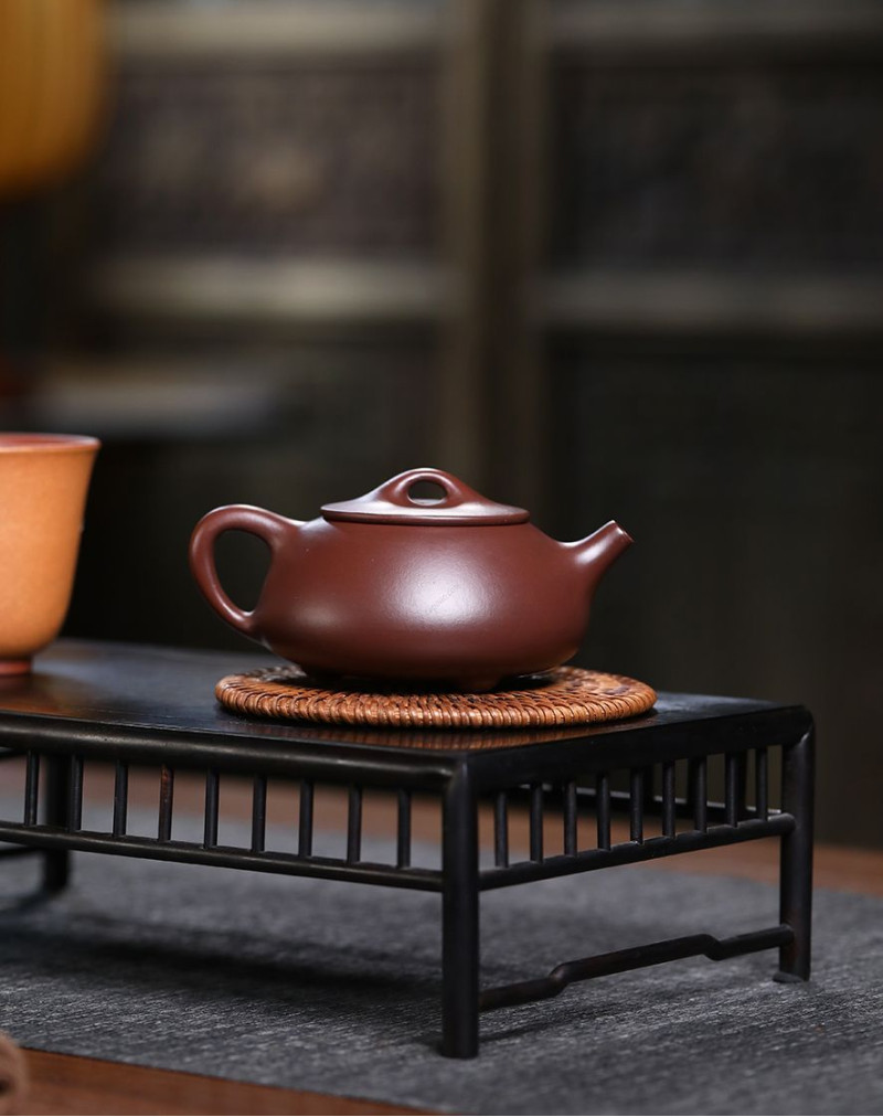 Théière classique en argile violette Jingzhou Shipao