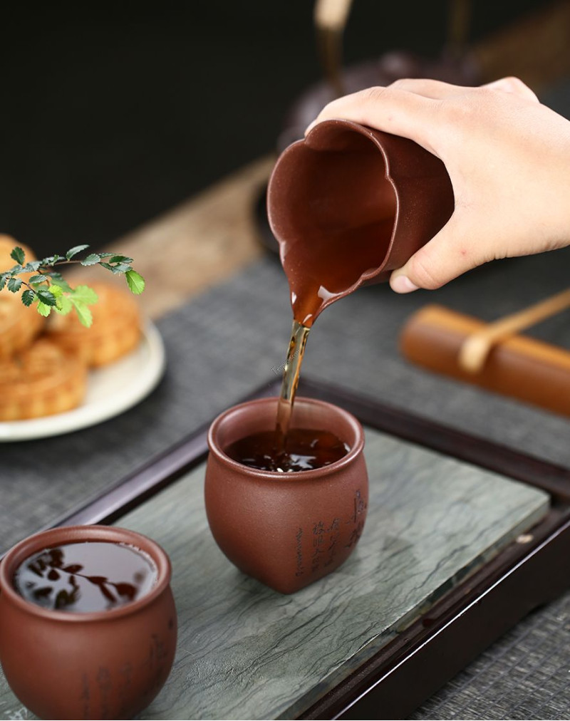 Tasse à thé du bonheur éternel en argile violette faite à la main