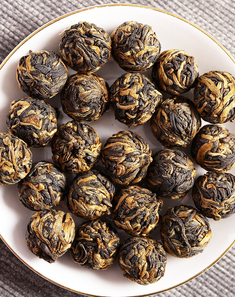 Thé noir aux perles du dragon Fengqing
