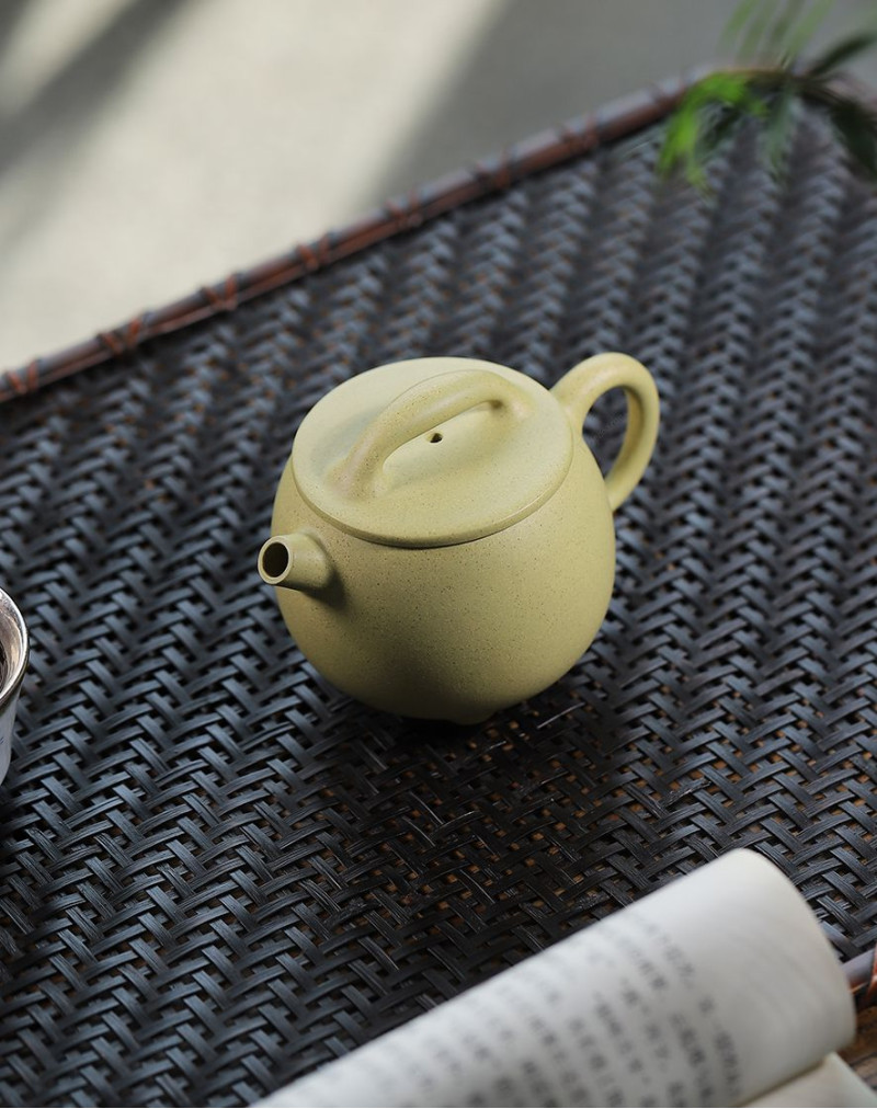 Small Green Clay Zi Sha Stone Pier Tea Pot