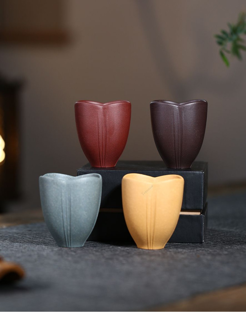 Tasse parfumée au thé à l'argile violette pétale de lotus