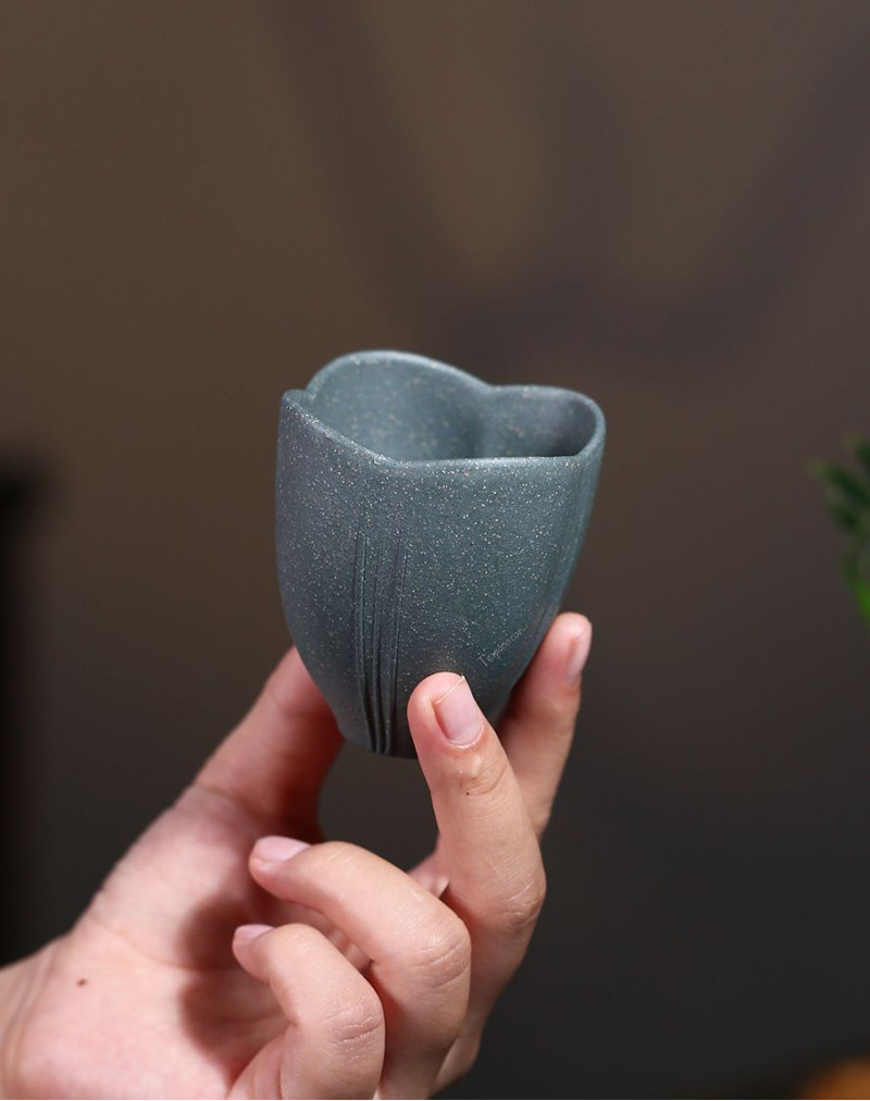 Tasse parfumée au thé à l'argile violette pétale de lotus