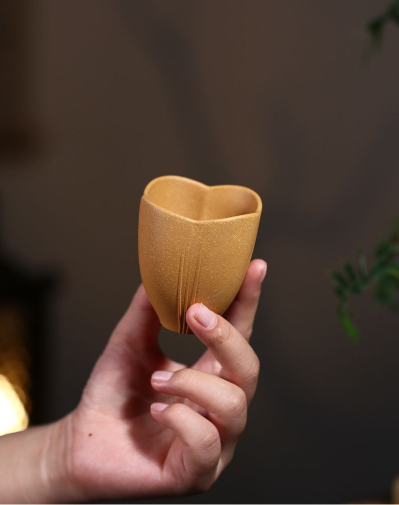 Tasse parfumée au thé à l'argile violette pétale de lotus