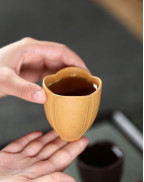 Tasse parfumée au thé à l'argile violette pétale de lotus