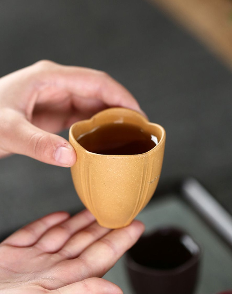 Tasse parfumée au thé à l'argile violette pétale de lotus