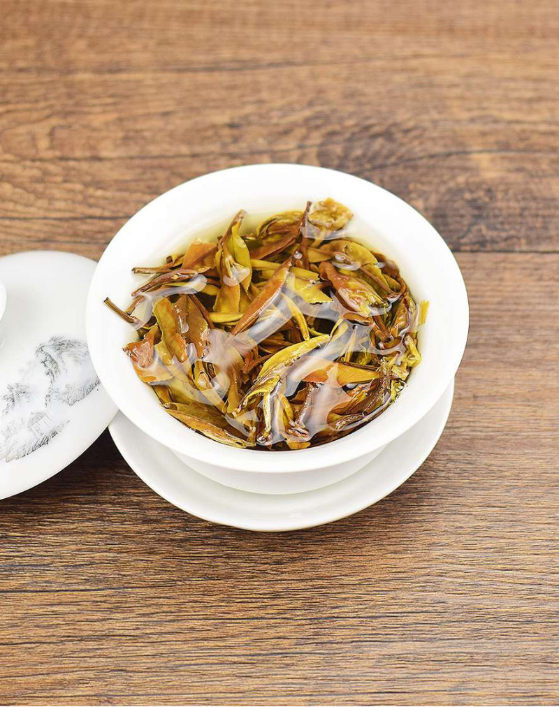 Thé blanc floral biologique à la pivoine blanche (Bai Mu Dan)