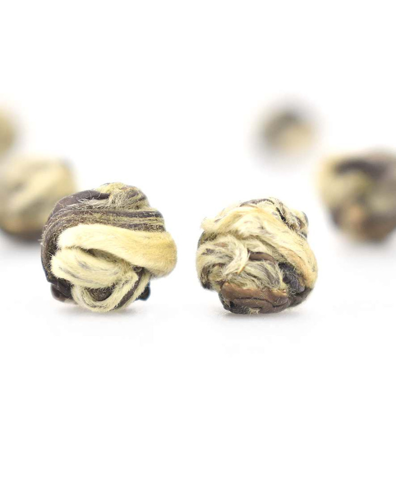 Thé vert parfumé aux perles de jasmin blanc