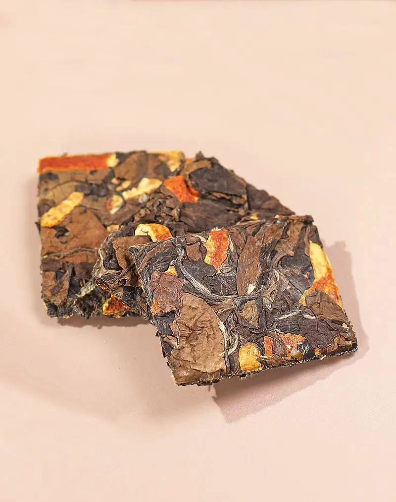 Thé blanc aux écorces de mandarine (Chenpi)