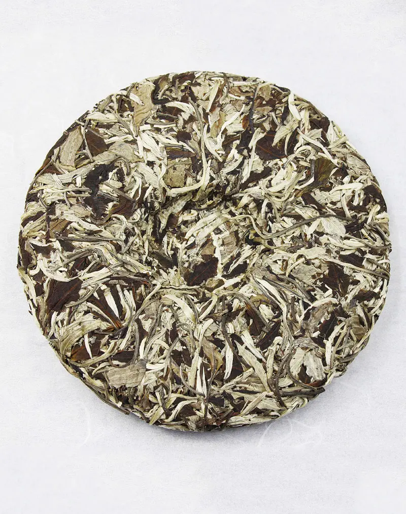 Gâteau au thé blanc au clair de lune (Yue Guang Bai)