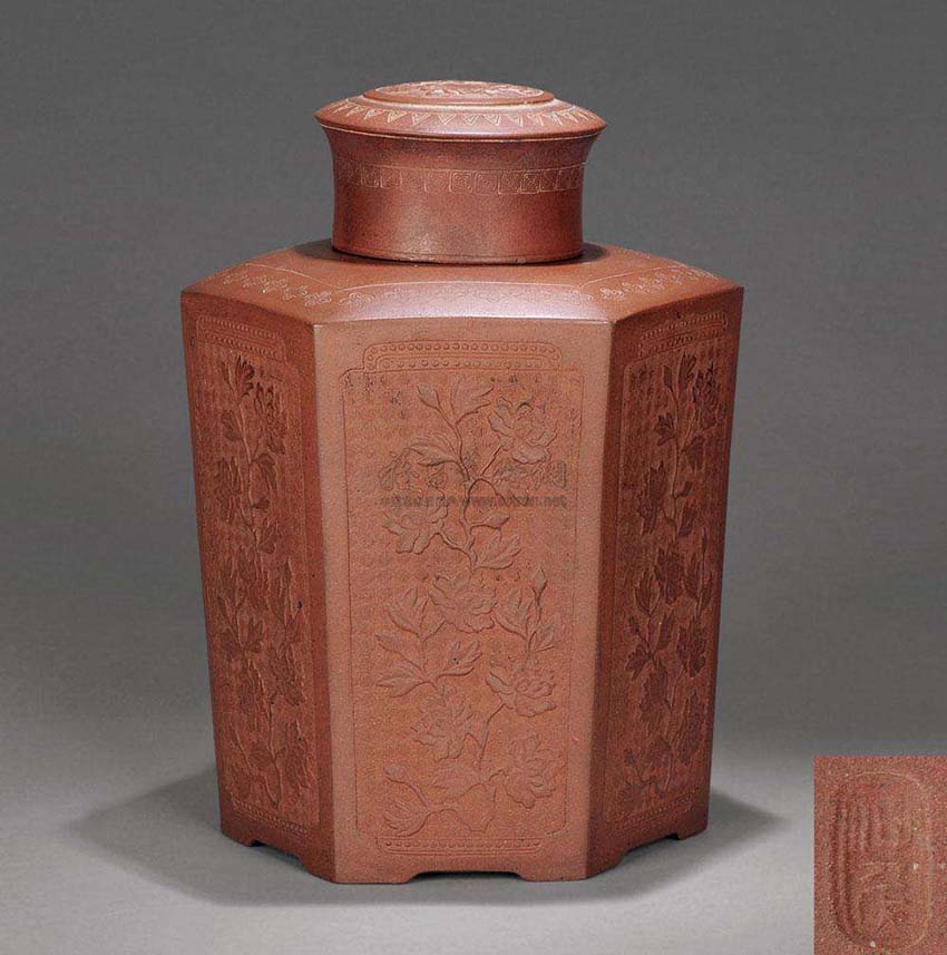 Théière chinoise hexagonale en sable violet (1700 - 1722)