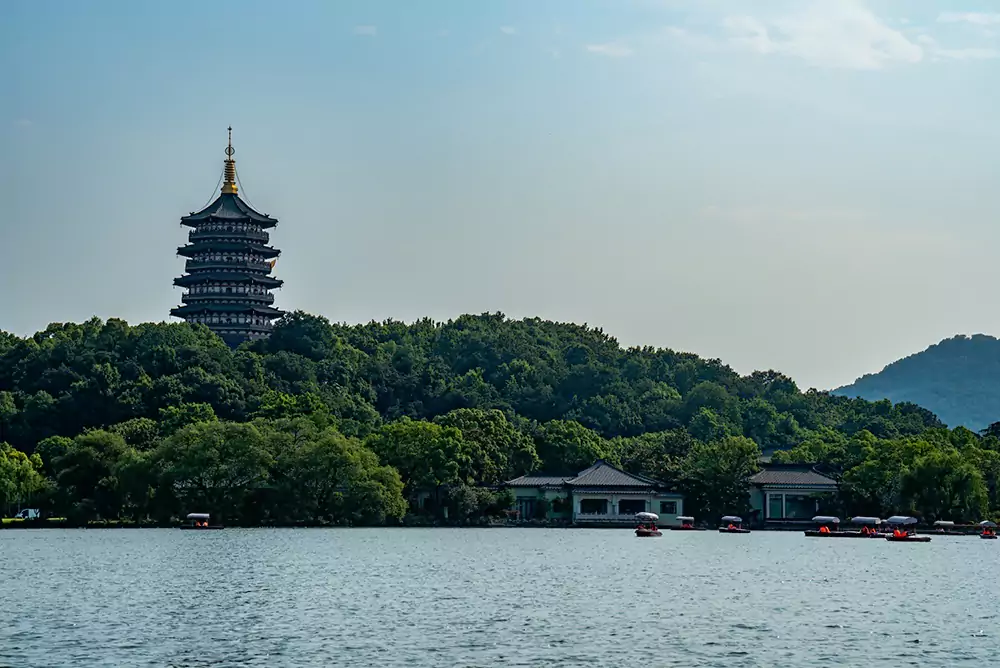 Le paysage du lac de l'Ouest à Hangzhou Le paysage du lac de l'Ouest à Hangzhou